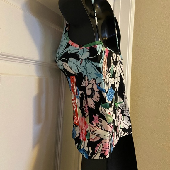 NWT 🌸 Spaghetti Strap Crop Top tank by Hot Kiss - Picture 8 of 12
